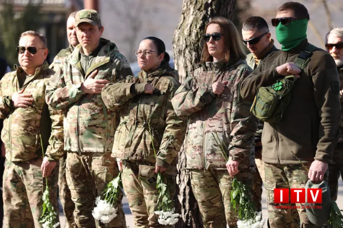 RazomUA - Ірпінь вшанував добровольців: пам’ять, що формує місцеву безпеку