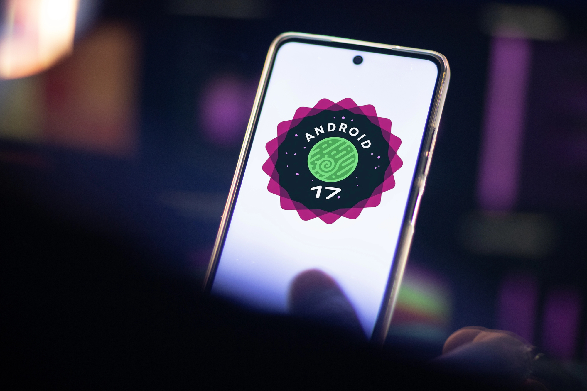 RazomUA - Google відмовилась копіювати Apple — і водночас робить саме це
