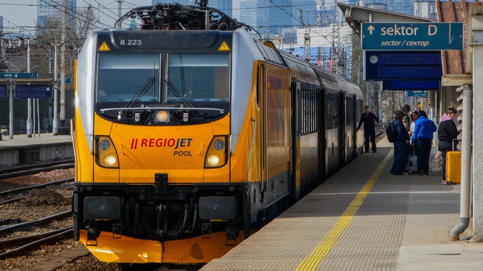 RazomUA - RegioJet quitte la Pologne après cinq mois : publicité interdite, créneaux plus lents, amende à la sortie