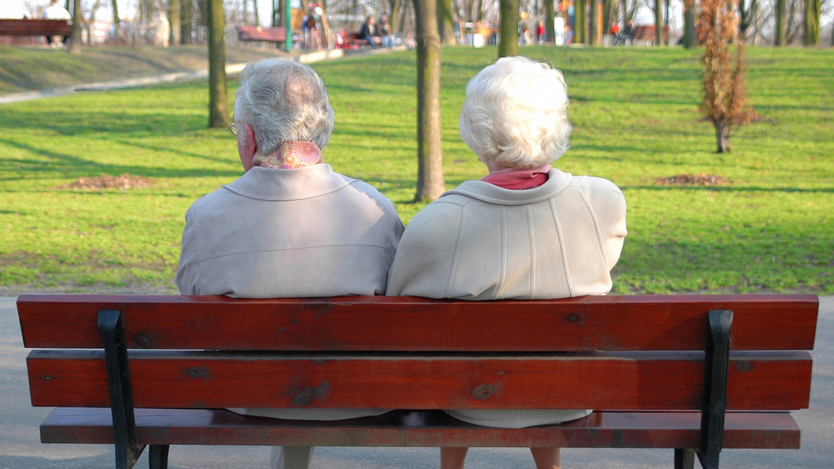 RazomUA - YouGov: Der Westen sieht eine „Rentenbombe“, lehnt aber Reformen ab — Lehre für die Ukraine