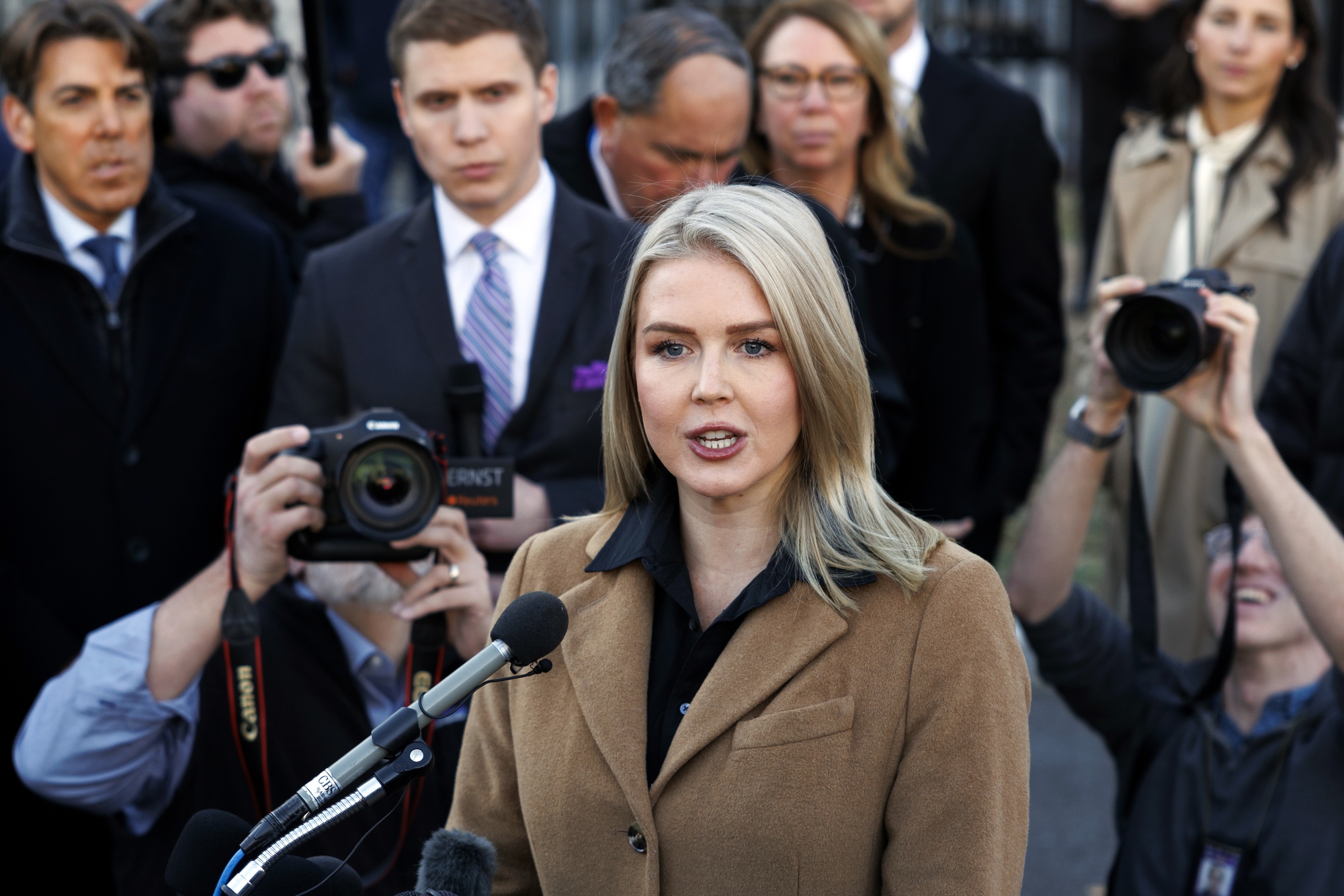 RazomUA - Трамп вимагає конкретних кроків для завершення війни в Україні