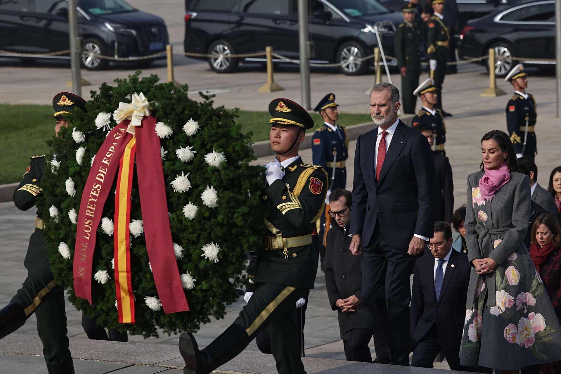 RazomUA - Meeting of Philip VI and Xi Jinping: Spanish King's Visit to Tiananmen Square Sparks Criticism