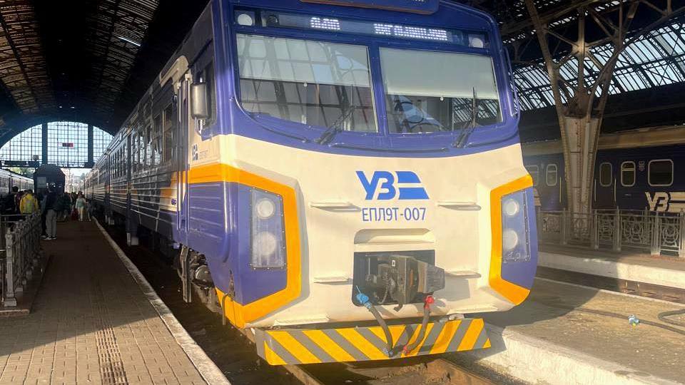 RazomUA - Студент більше не стоїть у черзі до каси: як УЗ перевірятиме пільгу, куплену онлайн