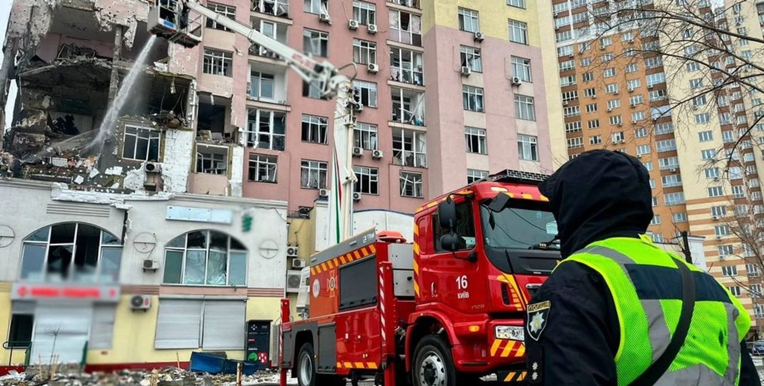 RazomUA - Після атаки: комунальники повернули тепло майже 400 тис. осель — що це означає для Києва