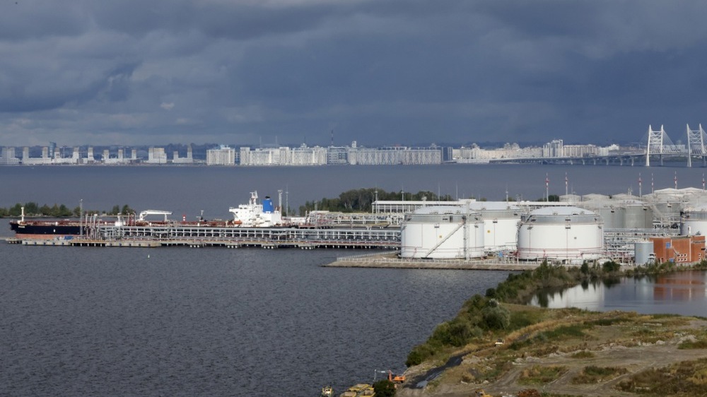 RazomUA - Рекордні постачання російської нафти до Китаю: більше барелів — менше грошей для Кремля