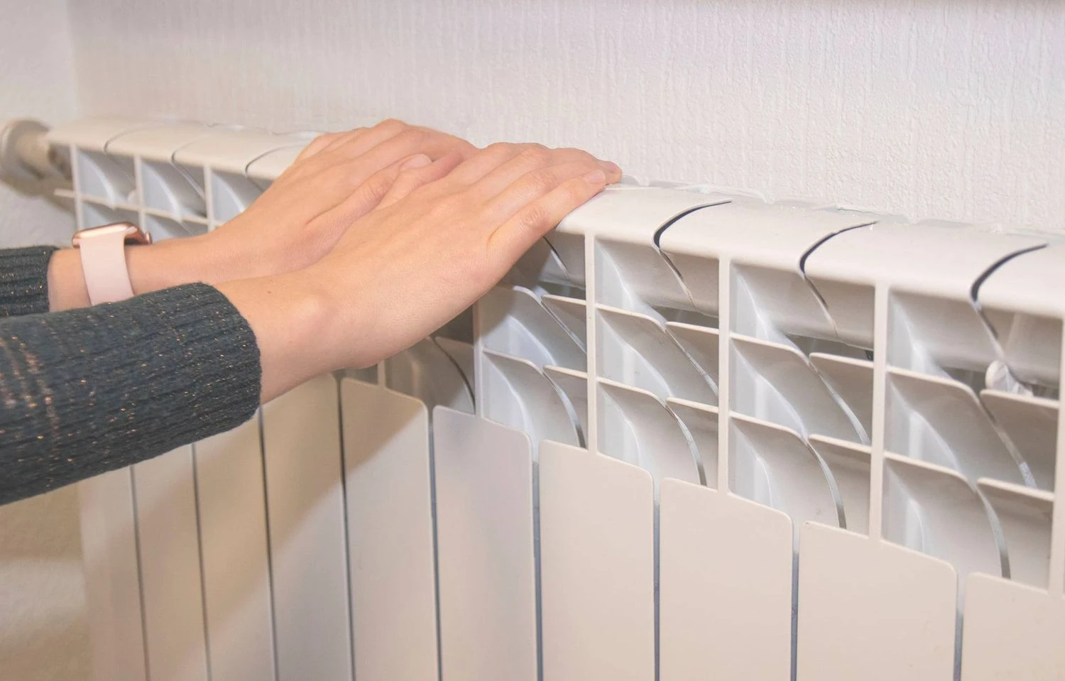 RazomUA - Nearly 3,000 homes in Kyiv still without heat — why repairs are taking so long