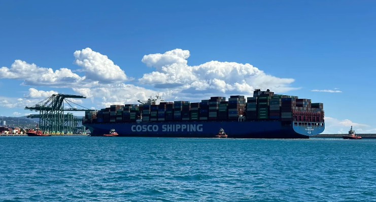 RazomUA - Two COSCO vessels refused to transit the Strait of Hormuz — what it means for trade and the energy market