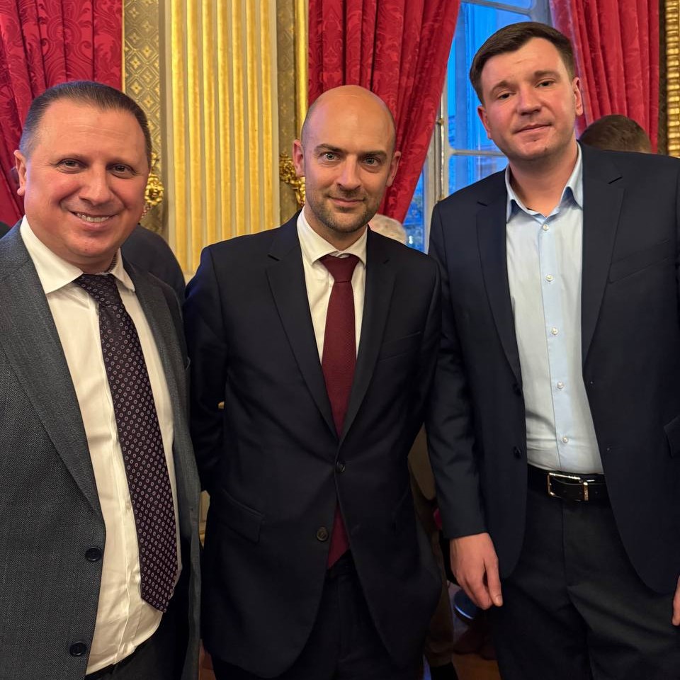 Голова Білогородської Громади Провів Зустрічі У Франції З Главою Мзс Країни Та Українським Дипломатом