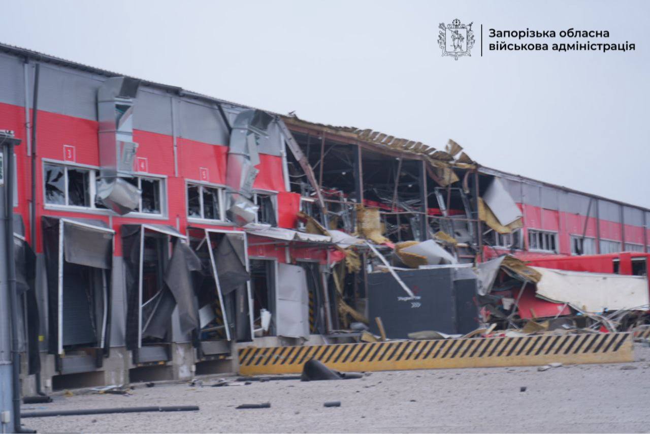 RazomUA - Strike on the "SICH" terminal in Zaporizhzhia: how the attack affects logistics and security