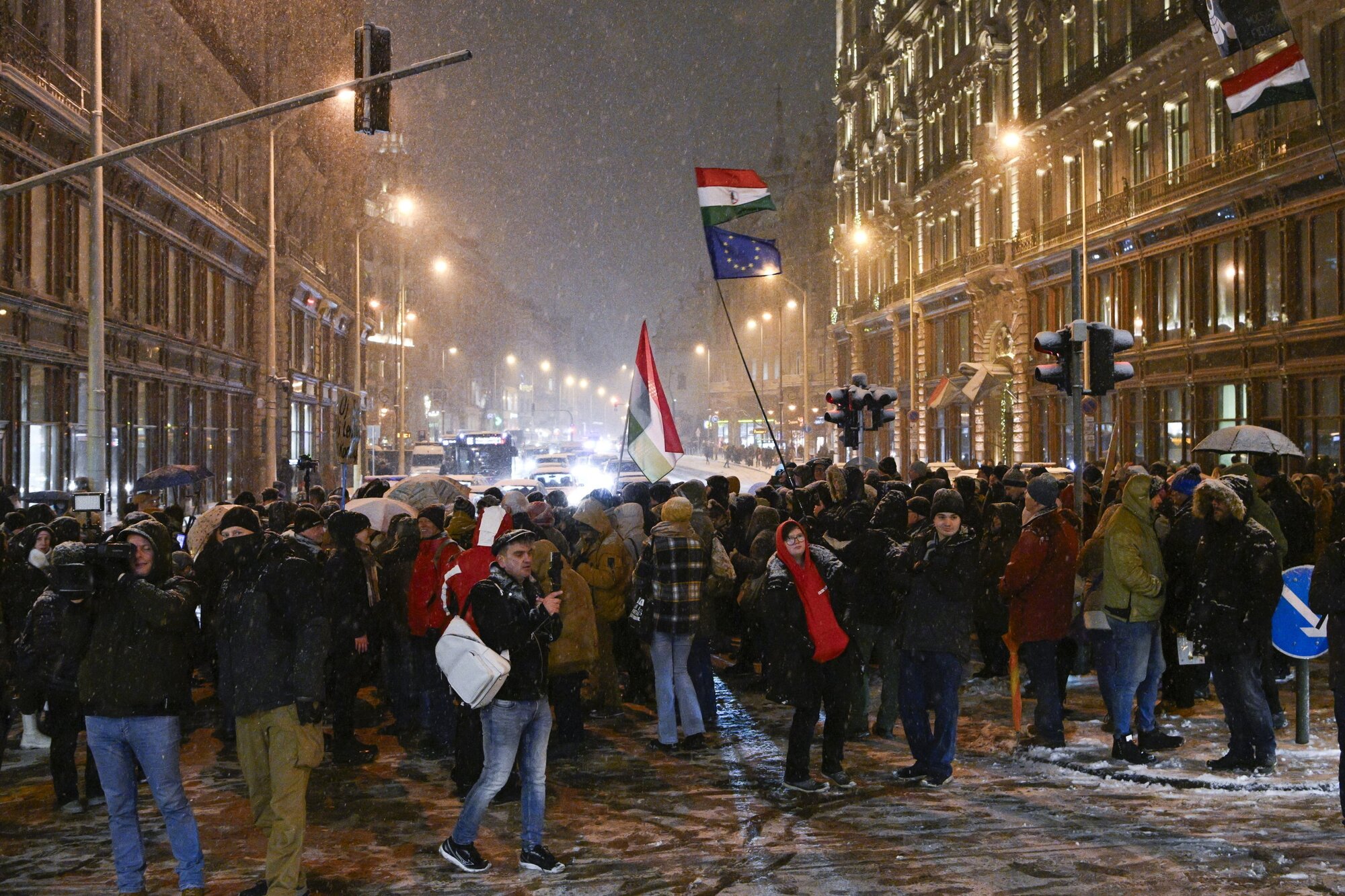 RazomUA - Les élections hongroises pourraient retarder l'adhésion de l'Ukraine à l'UE — qu'est-ce que cela signifie pour la sécurité et les négociations