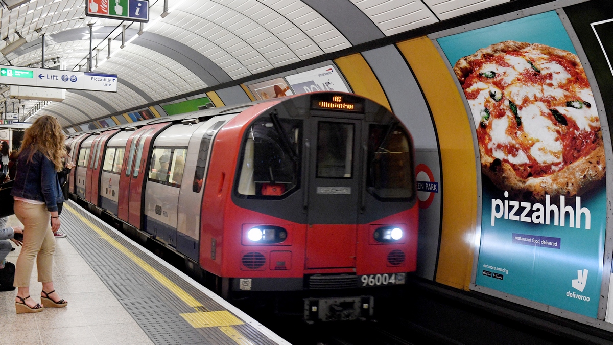 RazomUA - Großbritannien verbietet Werbung für „ungesunde“ Lebensmittel online und im Fernsehen vor 21 Uhr — was sich ändert und warum die Ukraine darauf achten sollte