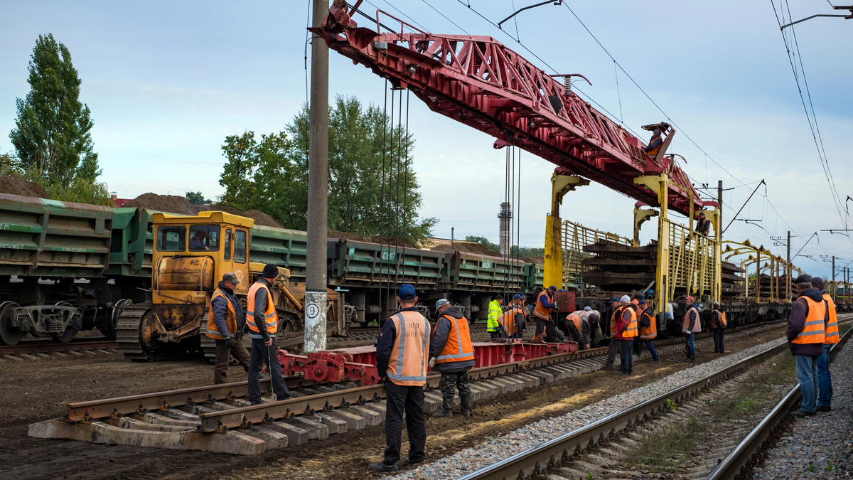 RazomUA - Укрзалізниця платитиме за іпотеку своїх ВПО-працівників — але ринок уже не встигає