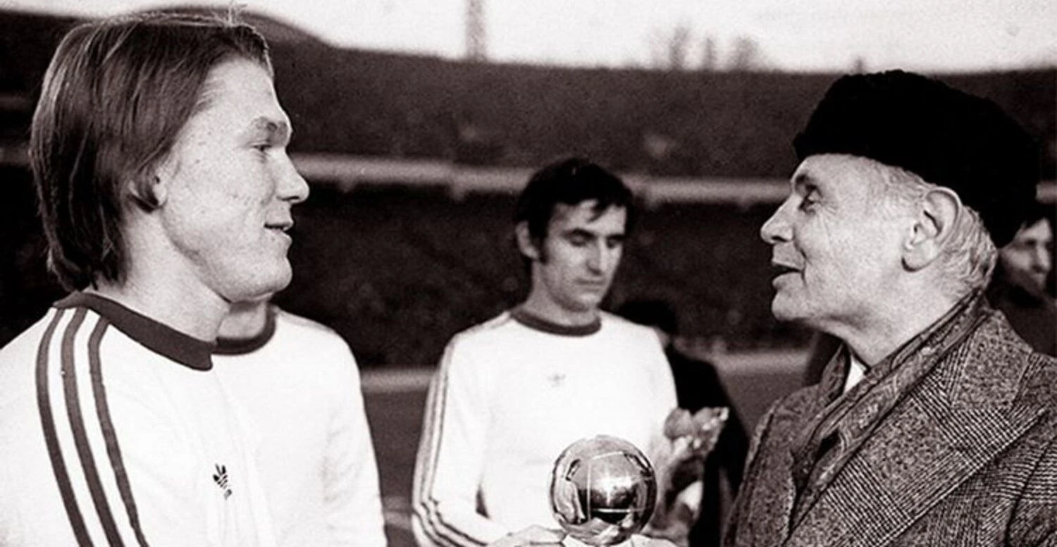RazomUA - 50 ans du «Ballon d'Or» : comment Oleh Blokhin a devancé Beckenbauer et ce que cela a représenté pour le football ukrainien
