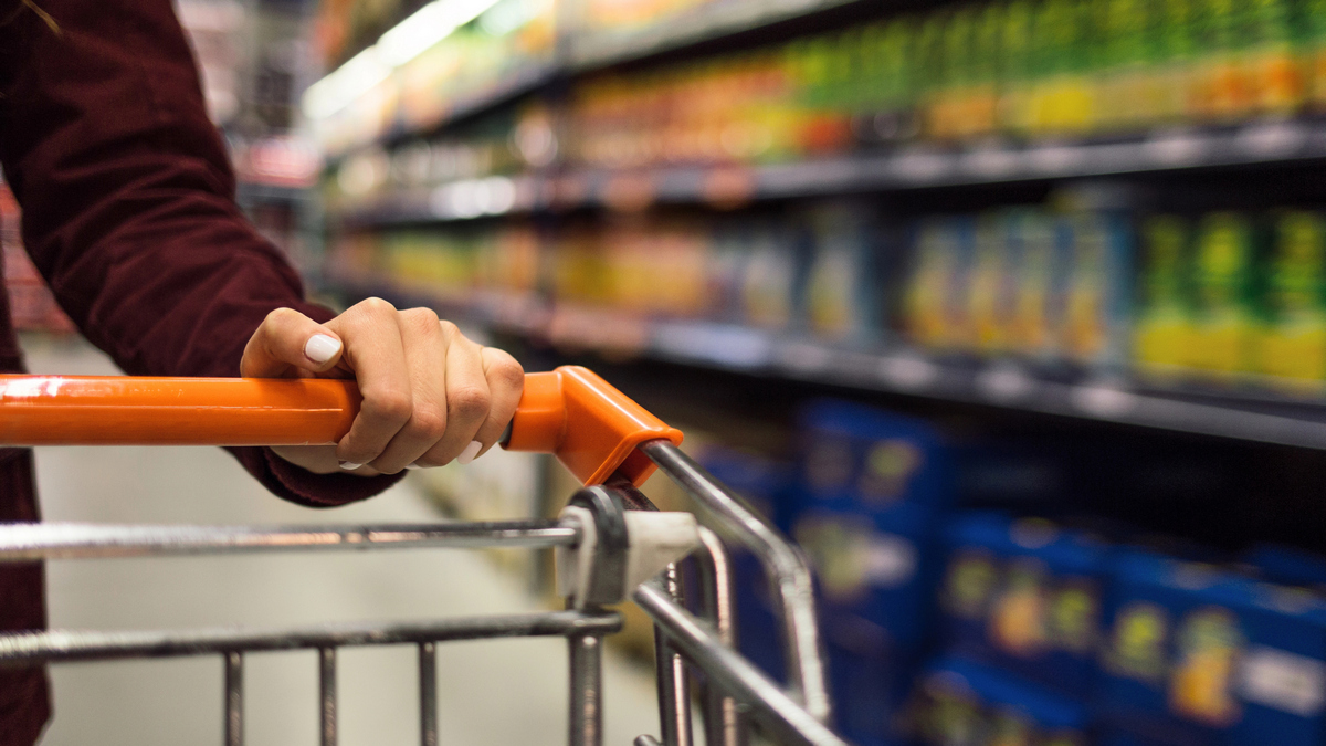 RazomUA - L'inflation a augmenté pour la première fois en huit mois — 1 % en février et ce que cela signifie pour les prix et le budget