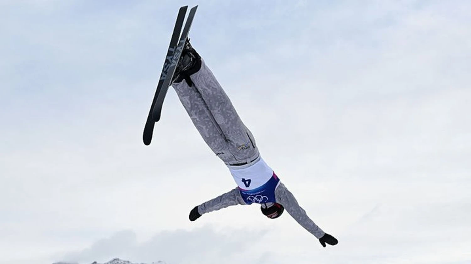 RazomUA - Сильний сніг скасував чоловічу кваліфікацію з лижної акробатики — четверо українців в очікуванні