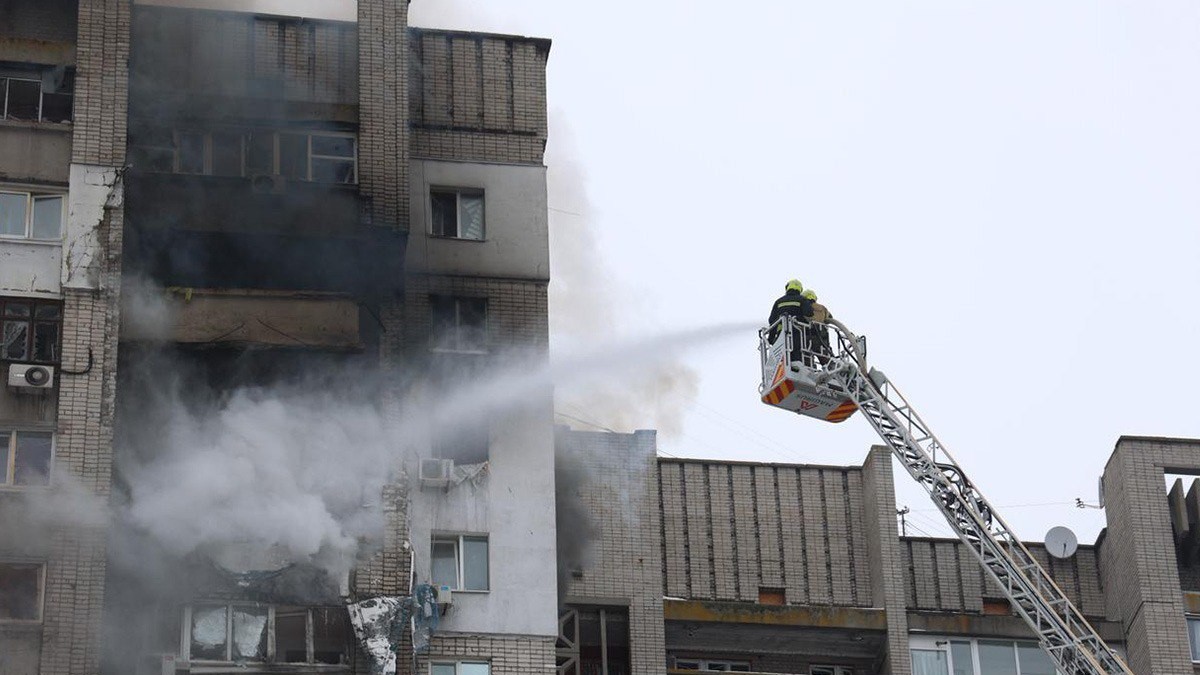 RazomUA - Drone attack on Dnipro: 16-story building partially destroyed, people injured