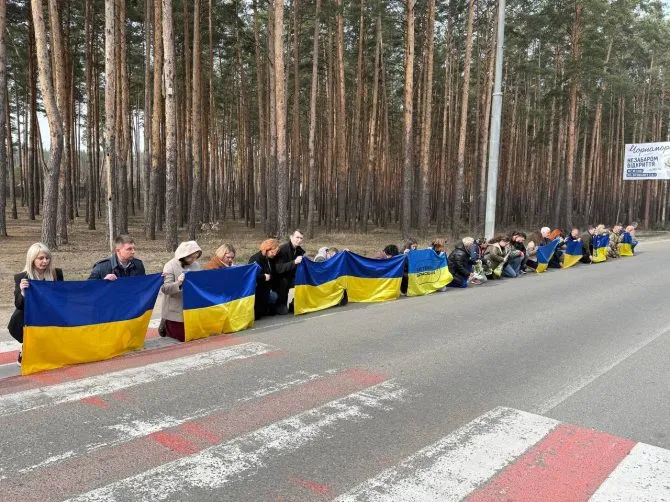 RazomUA - Eleven years under arms, months of uncertainty: Irpin bid farewell to gunner Taras Khyzhko