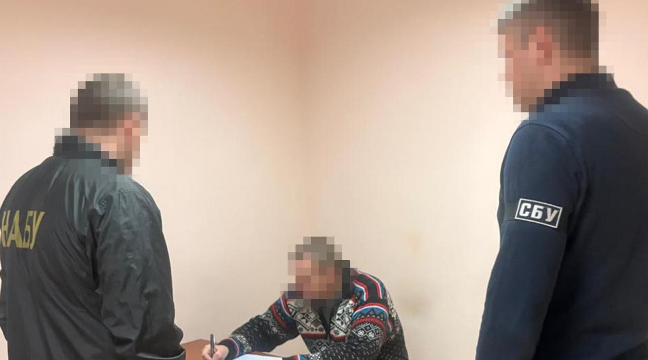 RazomUA - Керівництво оборонного заводу привласнило 102 млн грн на броні