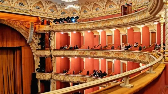 RazomUA - «Жовта стрічка» у Гостомелі: вистава про окупацію там, де вона відбулася насправді