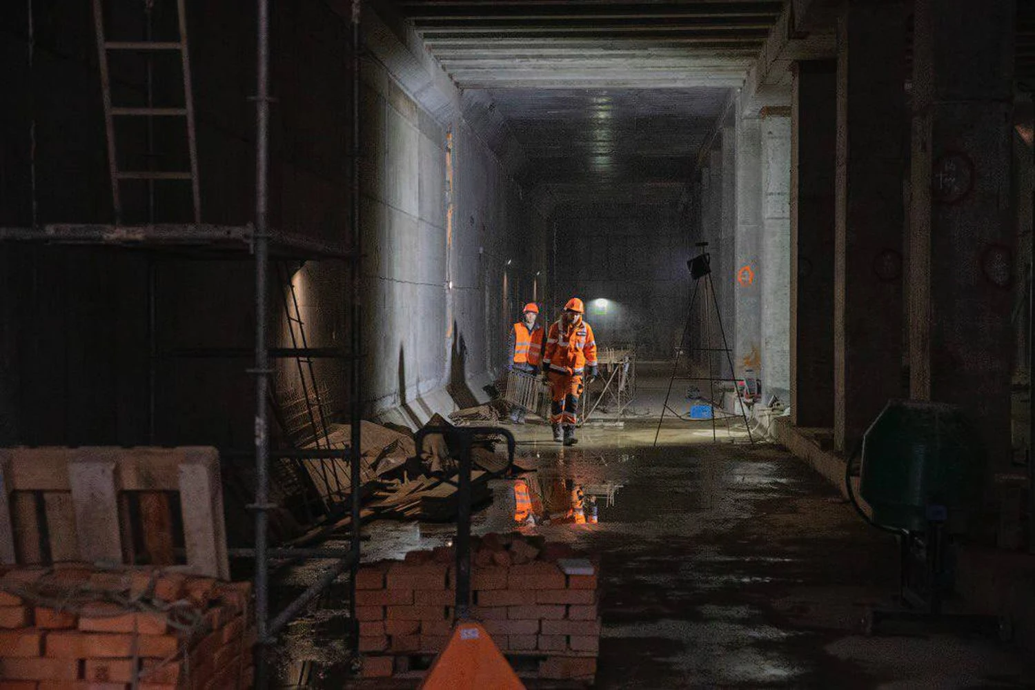 RazomUA - Метро на Виноградар: роботи цілодобово на 6 майданчиках — перша черга готова до 2026 року