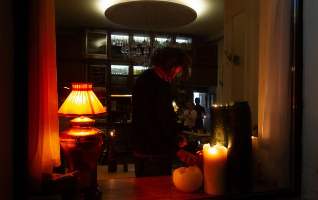 RazomUA - Without electricity three times a day: power outage schedules by regions of Ukraine