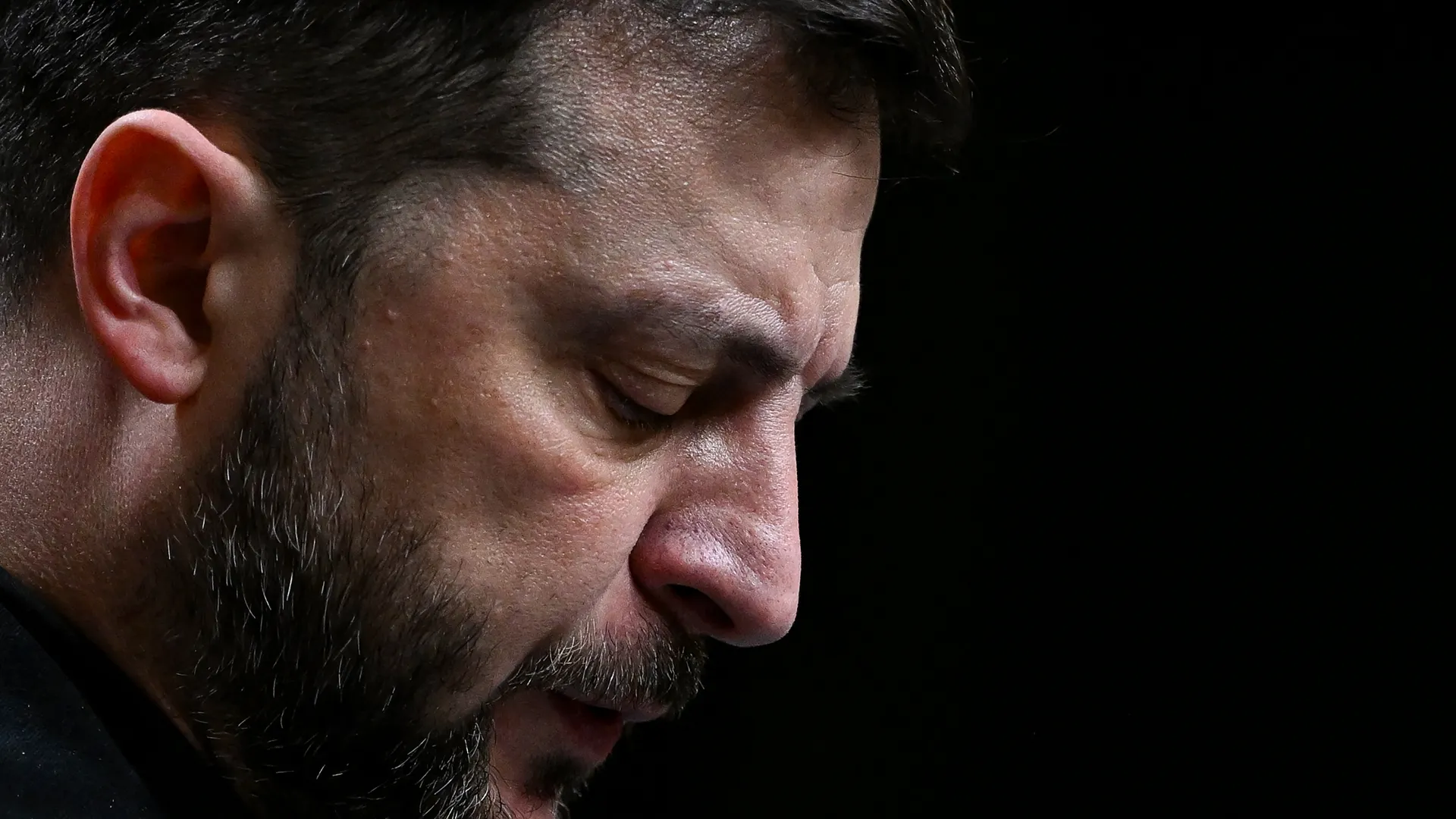 RazomUA - Zelensky: Trump's plan puts Ukraine in a choice between "dignity" and the USA