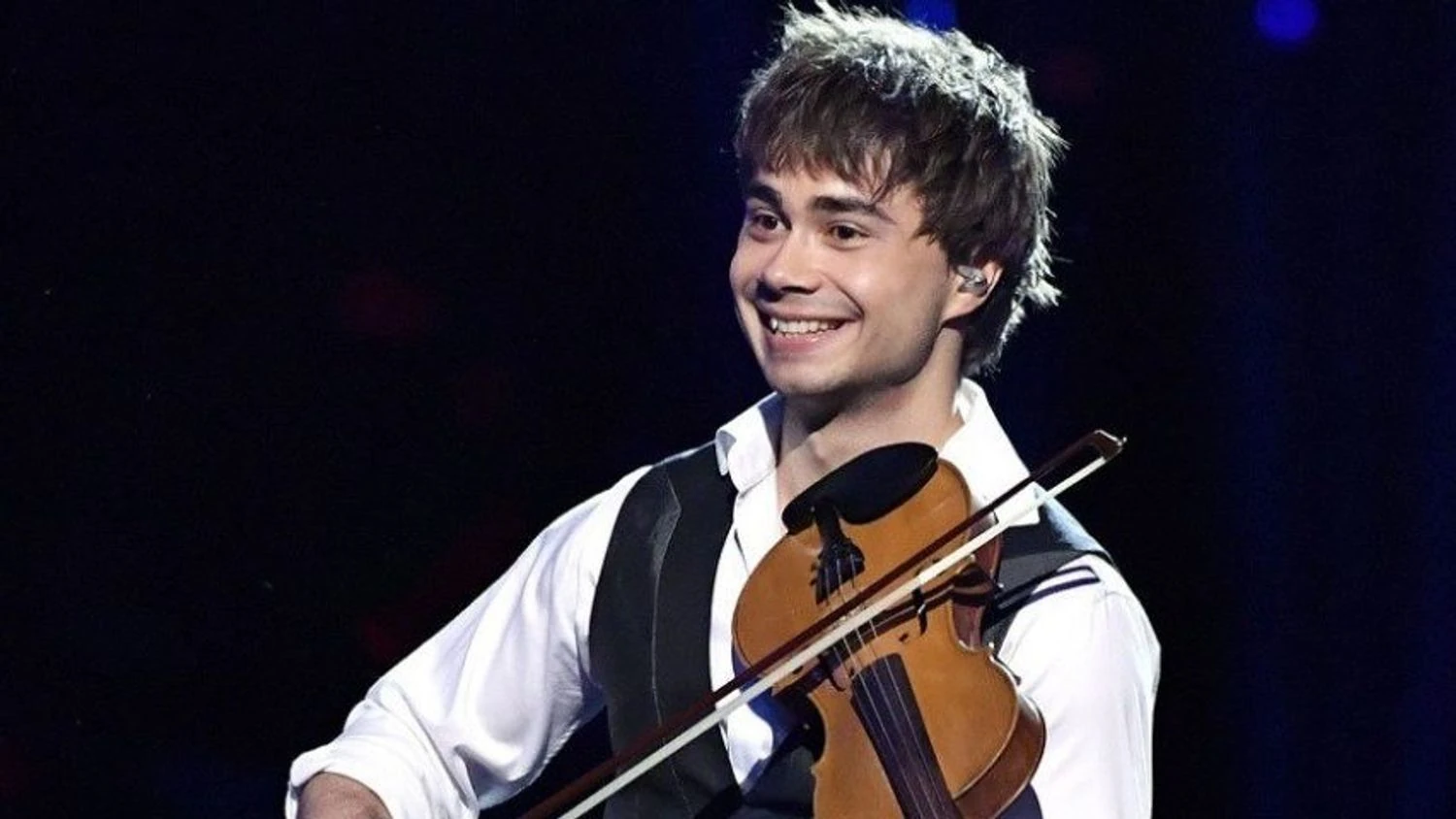 RazomUA - Alexander Rybak returns: with the song 'Rise' he vies for Norway's spot