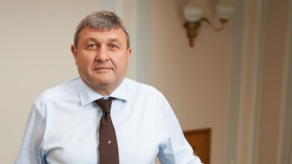 RazomUA - SAP fordert Einziehung von drei Luxusautos des Abgeordneten Lytvynenko