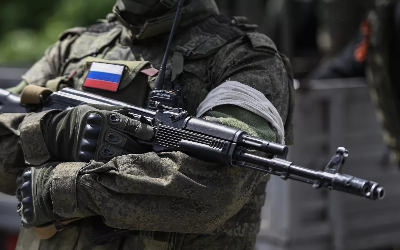 RazomUA - Кремль готовит россиян к войне с НАТО: Госдума разрешила армии действовать «в защиту» граждан за границей