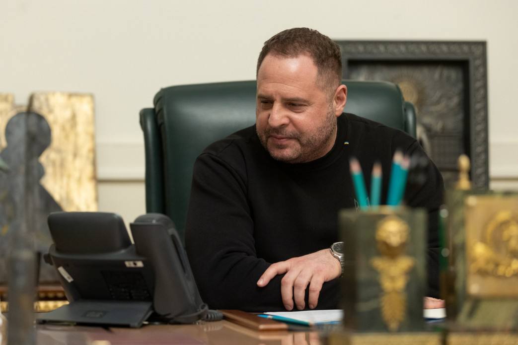 RazomUA - Jermak übernimmt Anwaltskomitee — welche Folgen für Wiederaufbau und Entschädigungen?