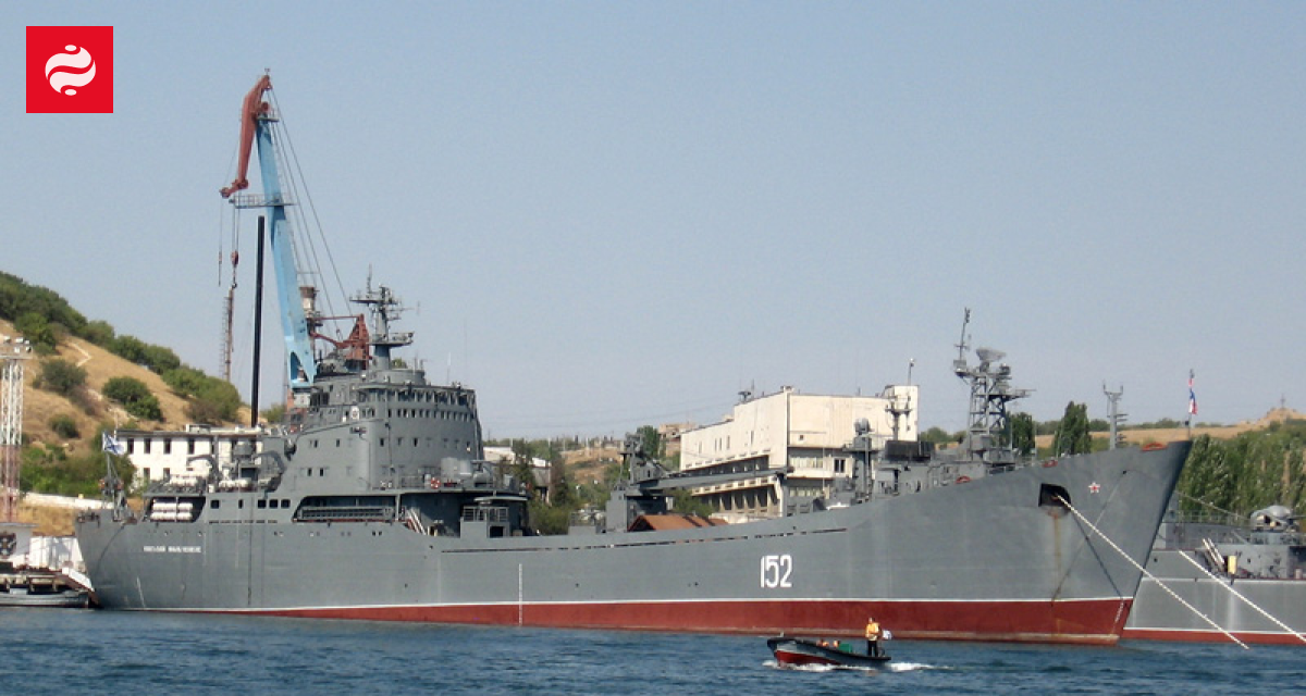 RazomUA - ГУР уразило два десантних кораблі Чорноморського флоту: що це змінює на морі