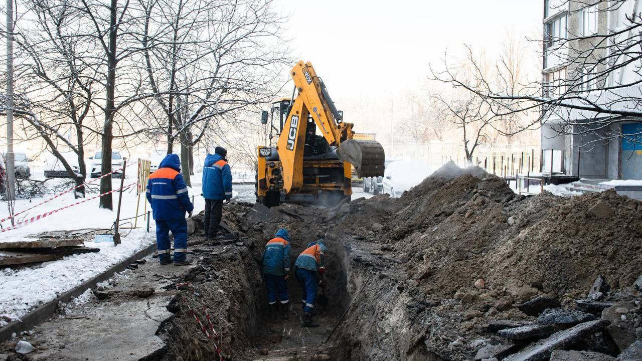 RazomUA - After Russia's attack on Kyiv: Left Bank without water for about 3,500 homes — when to expect restoration