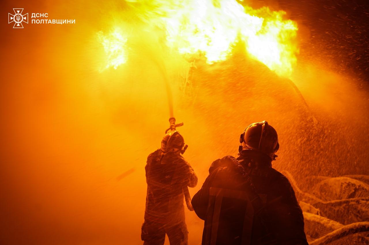 RazomUA - Атака дронами по обʼєктах Нафтогазу в Полтавській області: 19-та цілеспрямована операція, масштабні пожежі та 200 рятувальників