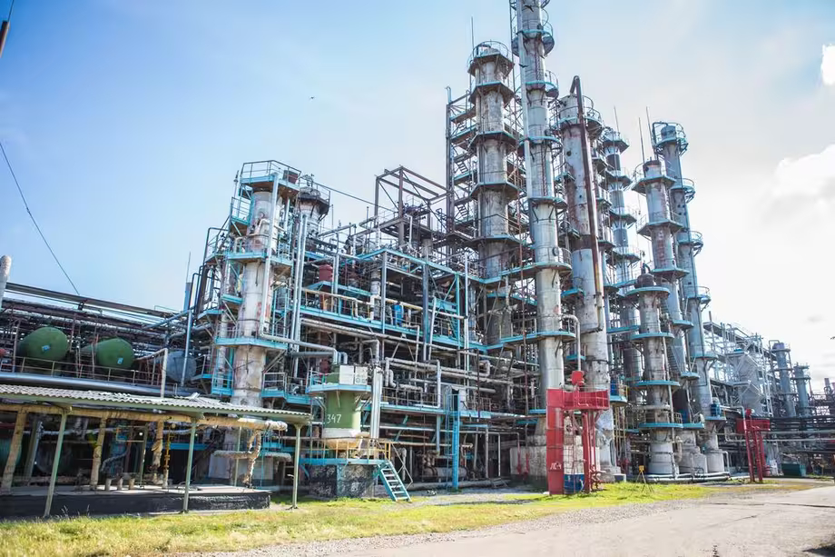 RazomUA - 1300 км від фронту: дрон долетів до хімічної столиці Росії й підпалив завод у Башкортостані