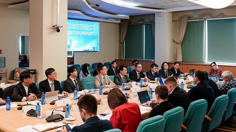 RazomUA - Corridor à grande vitesse vers l'UE : la Corée accorde 8 millions de dollars pour l'étude technico-économique Kyiv—frontière et un élan pour la reconstruction