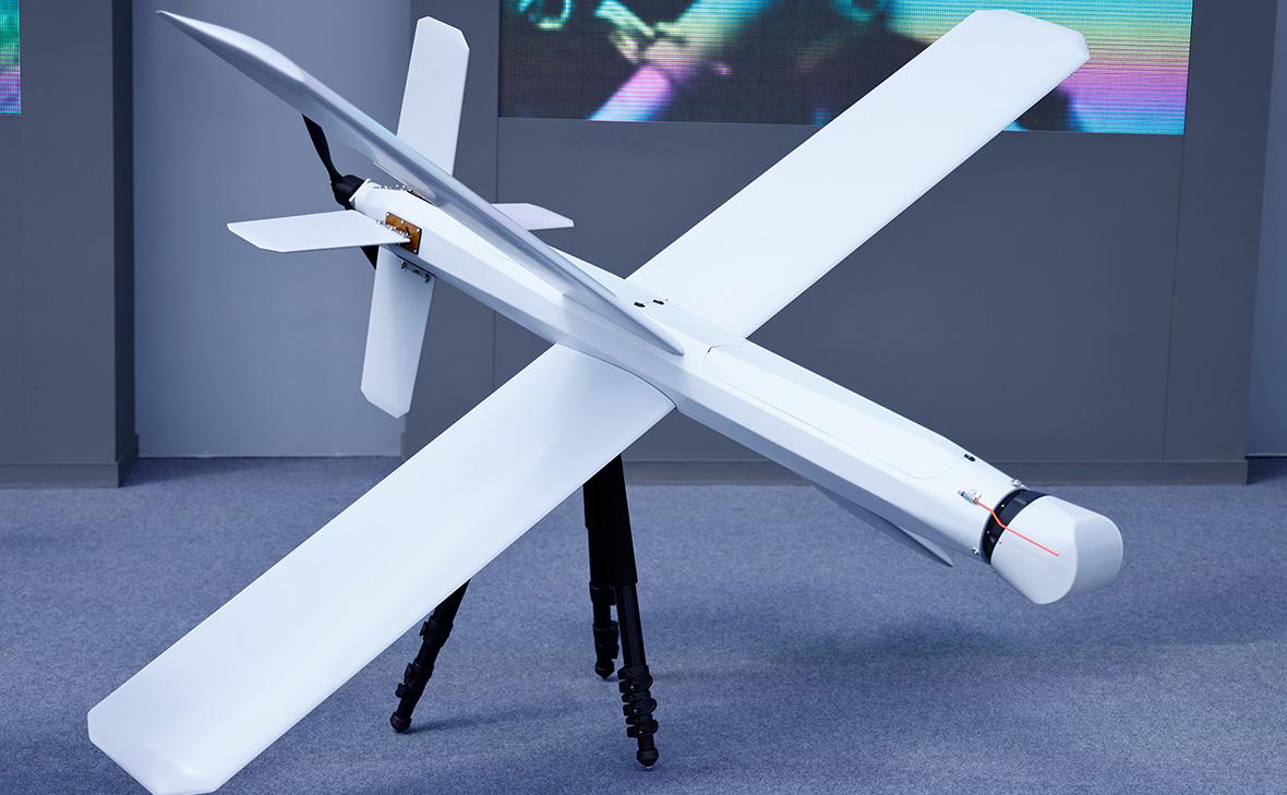 RazomUA - Уламки біля Монумента Незалежності: чи міг до Києва долетіти «Ланцет» і які висновки робити вже зараз