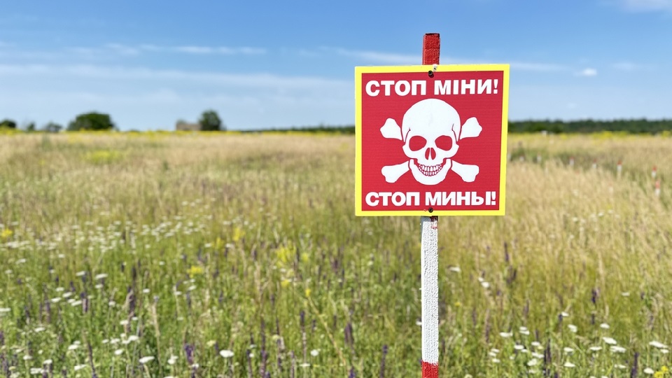 RazomUA - Minenräumung für 1,5 Mio. US-Dollar durch UNITED24: Krankenhaus, Lyzeum und zwei Förstereien werden geräumt — Nutzen für Gemeinden und Einsparungen