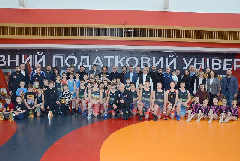 RazomUA - Відродження сили: в Ірпені відкрили сучасну залу єдиноборств для молоді