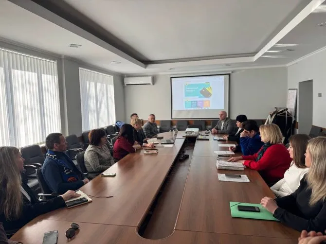 RazomUA - Бучанська громада розширює доступ до банківських послуг — що це дасть віддаленим громадам