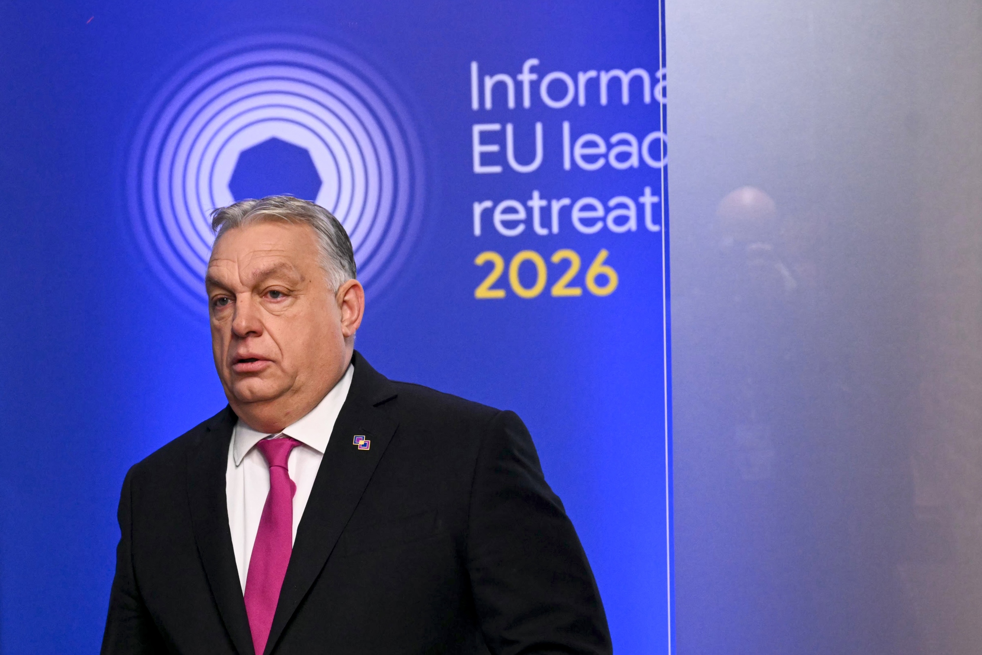 RazomUA - Орбан дозволив вилучити готівку й золото Ощадбанку: як це пов’язано з блокадою «Дружби» та чому це важливо для України