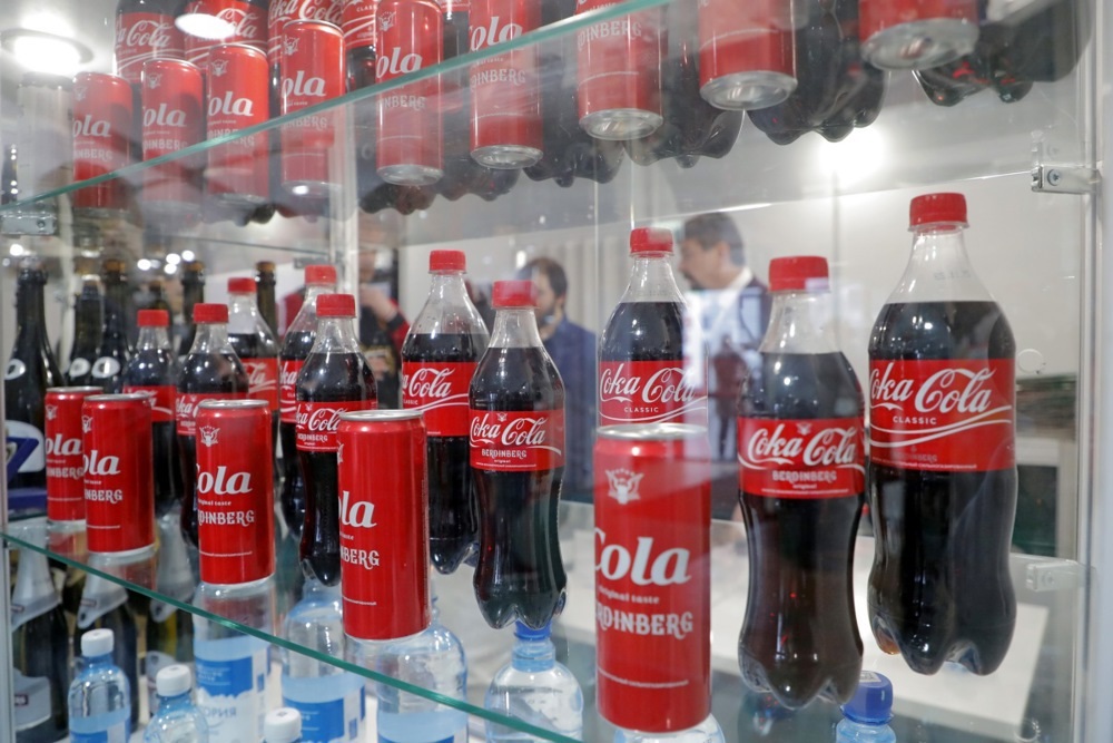 RazomUA - Le PDG de Coca‑Cola, James Quincey, quittera son poste en mars 2026.