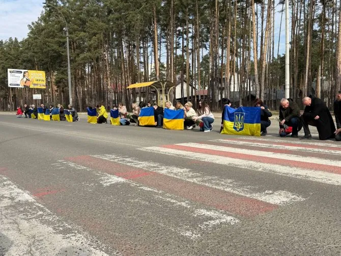 RazomUA - Прощання в Ірпені з Валентином Біличем — оборона «Жирафа» як символ стійкості громади