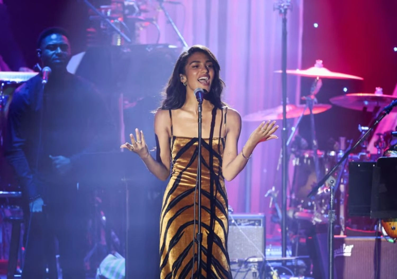 RazomUA - Олівія Дін підкорила BRITs: чотири ключові нагороди і сигнал для музики поза Лондоном