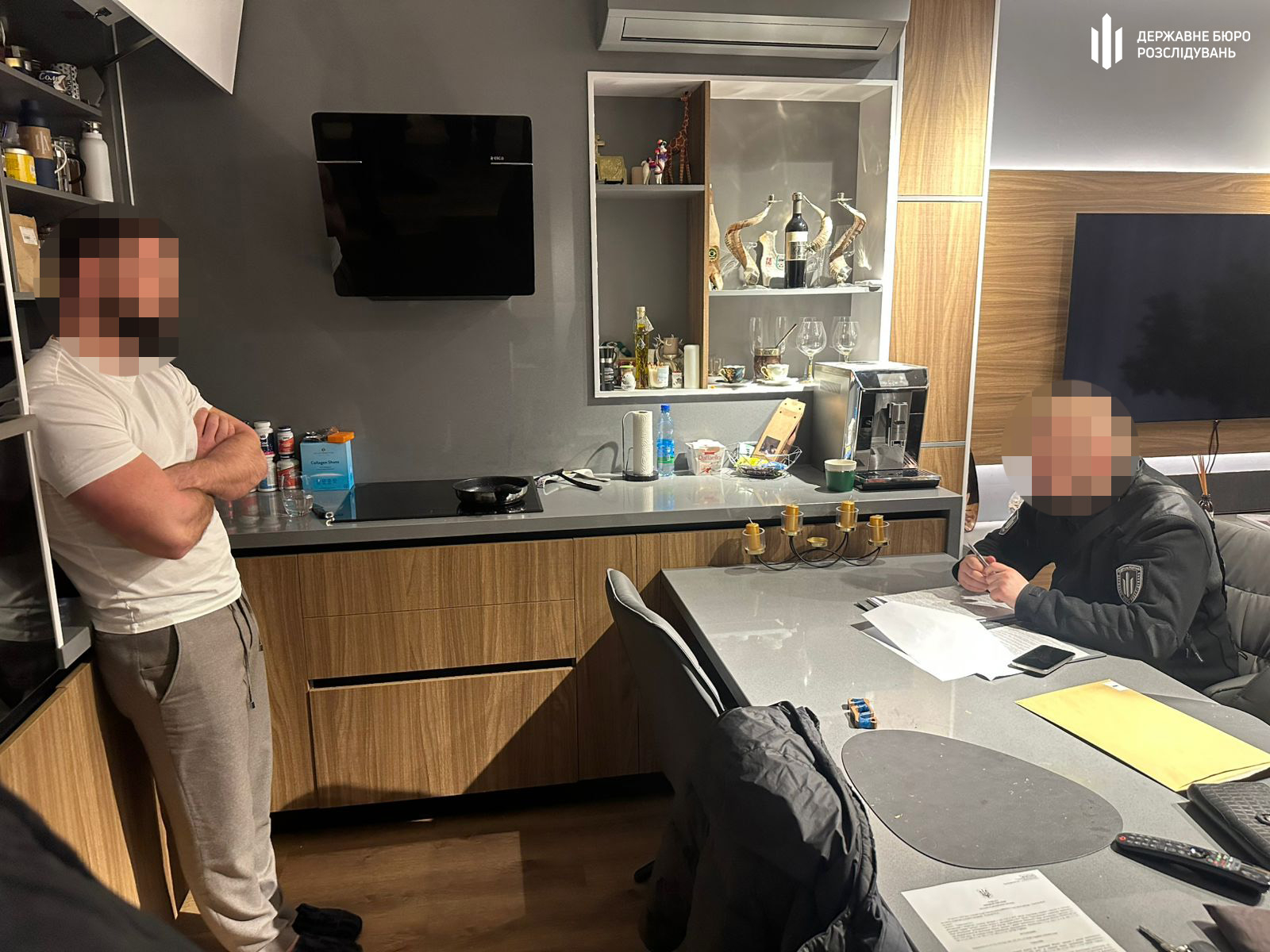 RazomUA - Гнилі пайки і 50% «відкатів»: ДБР викрило начальника продслужби — підозра до 10 років