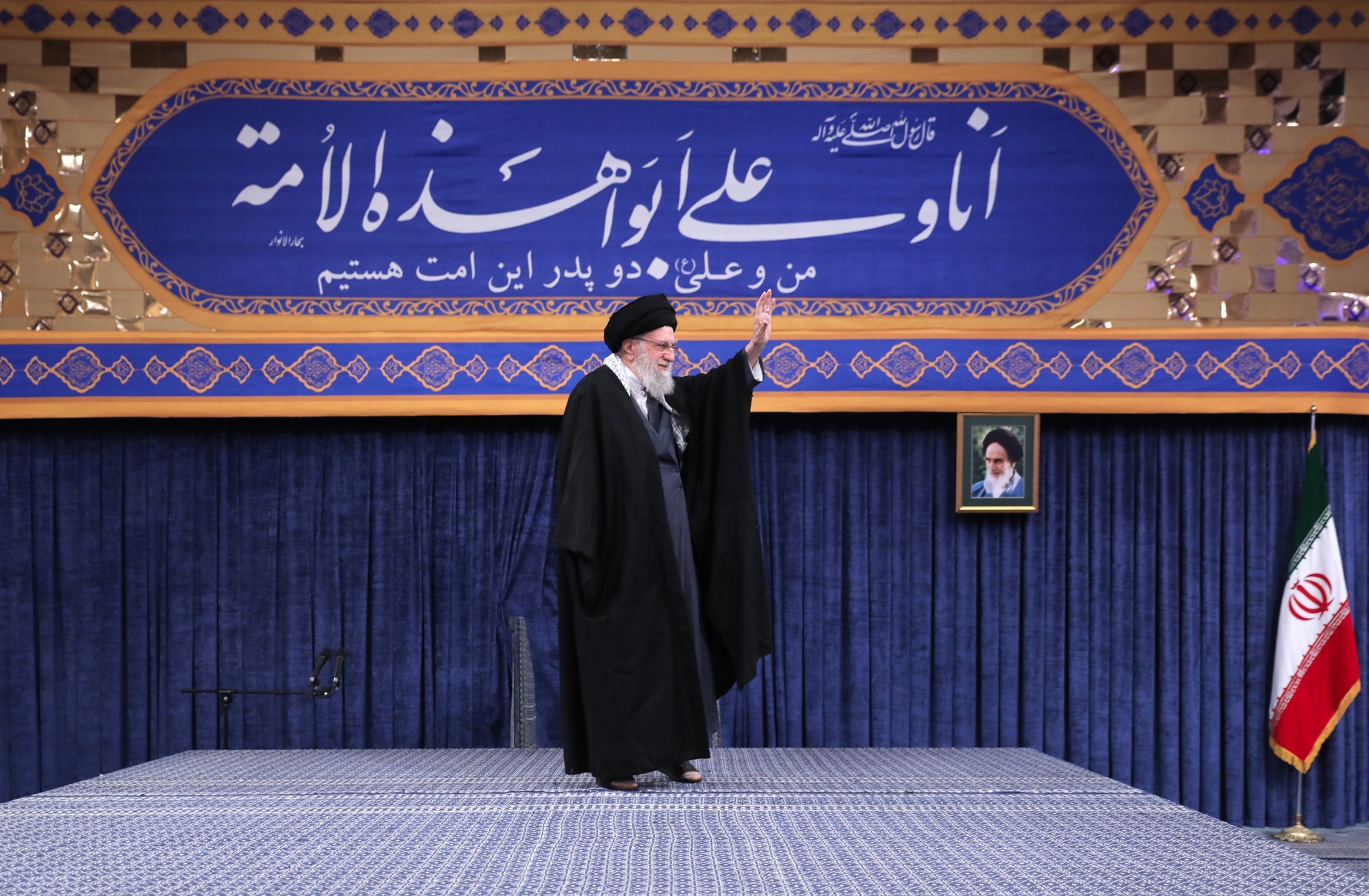 RazomUA - Iran schaltet das Internet ab und streicht Flüge: wie das Regime Proteste niederschlägt und was das für die Region bedeutet