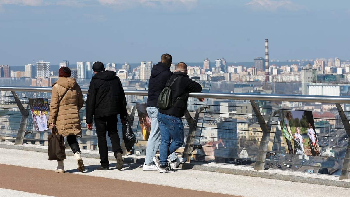 RazomUA - Dragon Capital оновив прогнози: базовий сценарій — тривала війна і тиск на енергетику