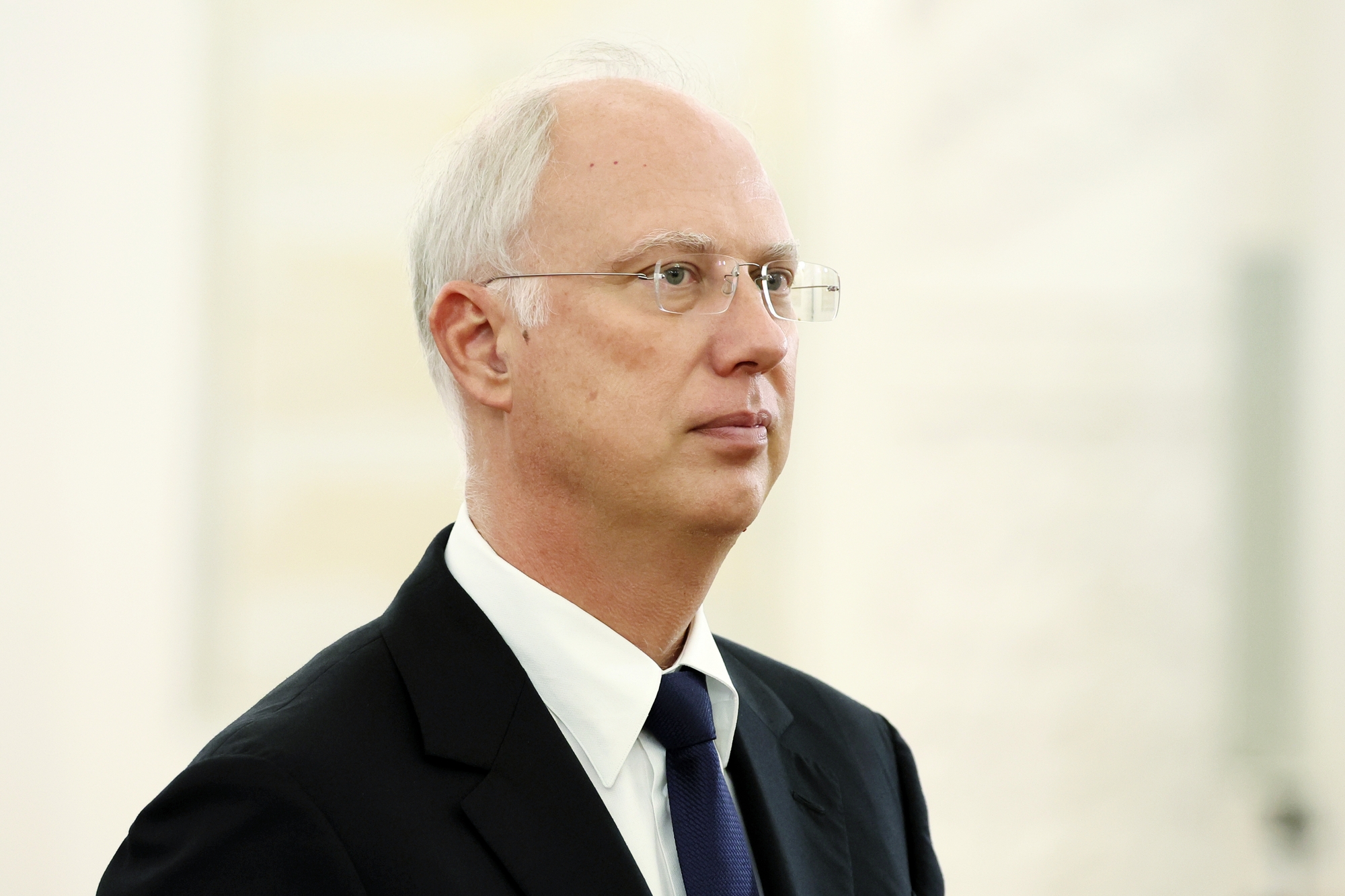 RazomUA - Dmitriev in Paris: Le Monde berichtet von einem Besuch bei der US‑Botschaft — Élysée‑Palast bestreitet die Berichte