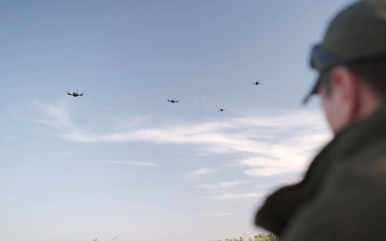 RazomUA - Swarmer виходить на Nasdaq: українське ПЗ для «роїв» дронів просить до $15 млн