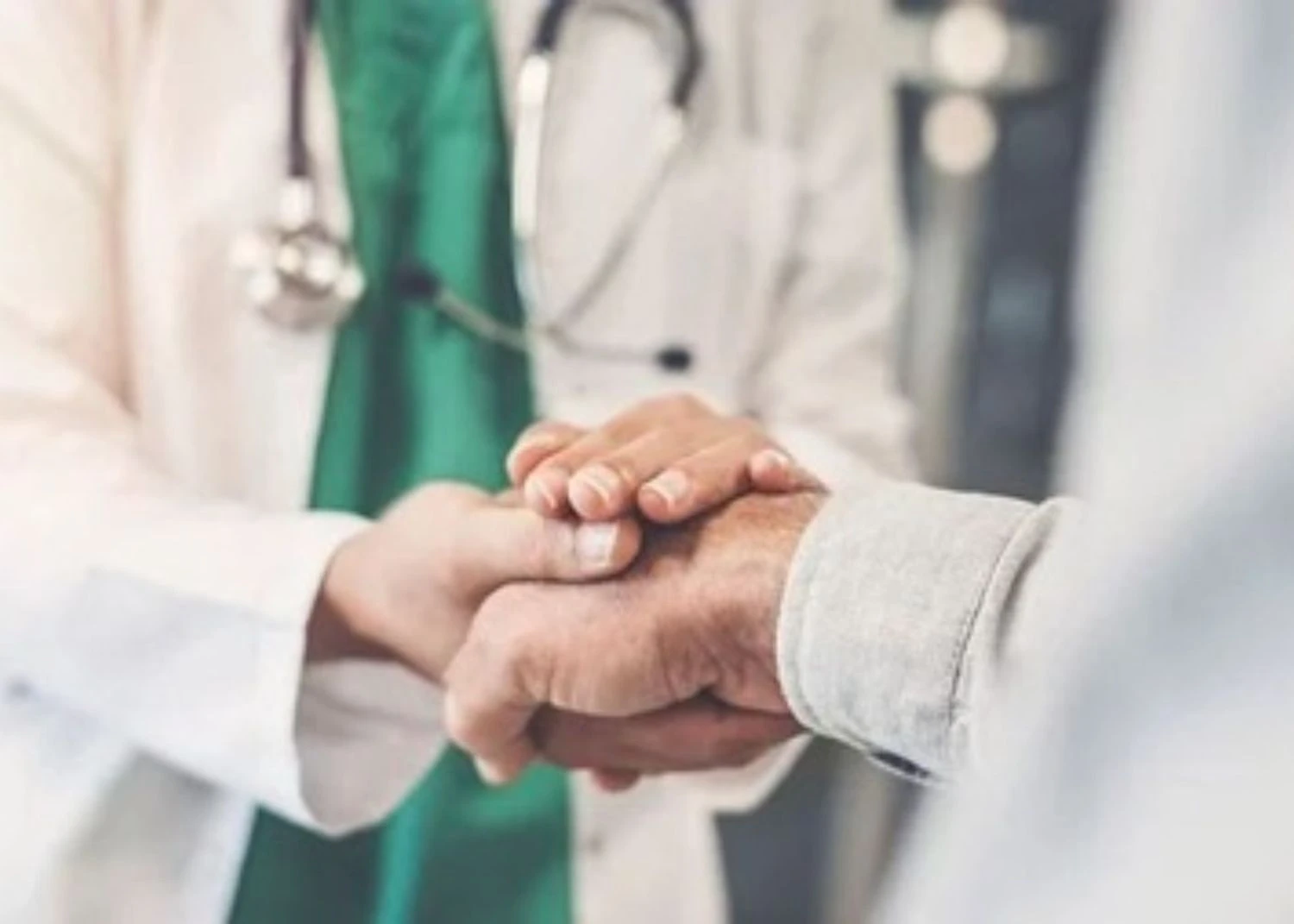 RazomUA - У Києві підозрюють двох медиків у привласненні понад 1,6 млн грн