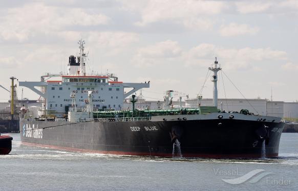 RazomUA - Заплатив штраф — і прямо до Китаю: як танкер «тіньового флоту» повернувся до роботи